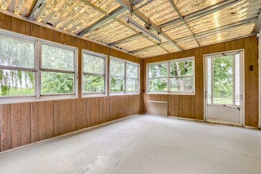 19293 forest blvd n - Web Quality - 015 - 15 Sunroom.jpg
