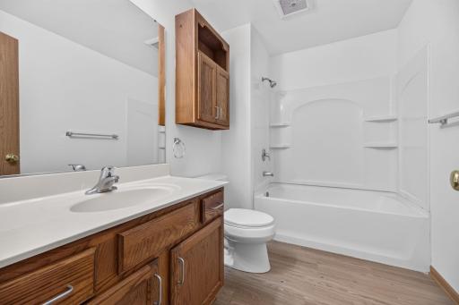 6463 Delilah Avenue, Inver Grove Heights, MN 55076