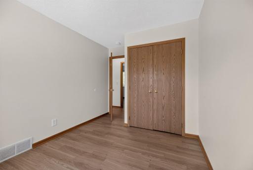 6463 Delilah Avenue, Inver Grove Heights, MN 55076