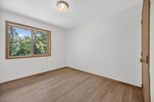 6463 Delilah Avenue, Inver Grove Heights, MN 55076