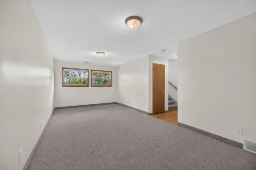 6463 Delilah Avenue, Inver Grove Heights, MN 55076