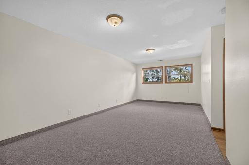 6463 Delilah Avenue, Inver Grove Heights, MN 55076