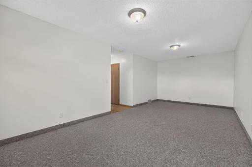 6463 Delilah Avenue, Inver Grove Heights, MN 55076