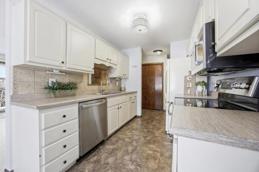 2440 15 Street S, Unit B104, Fargo, ND 58103