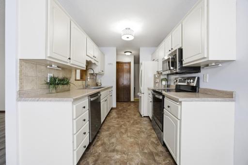 2440 15 Street S, Unit B104, Fargo, ND 58103