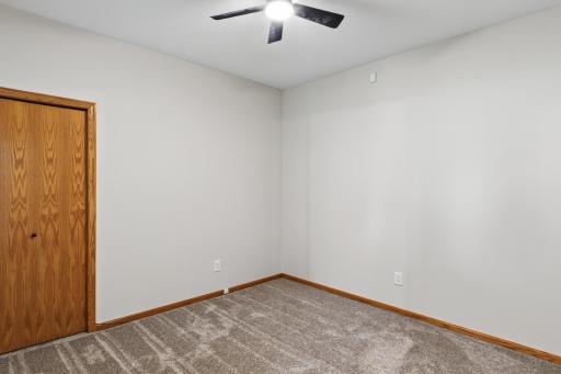6801 24th Street N, Oakdale, MN 55128
