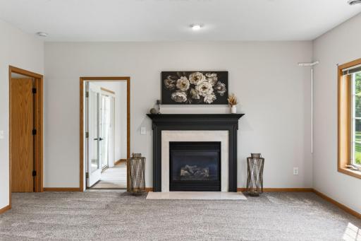 6801 24th Street N, Oakdale, MN 55128