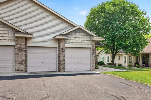 6801 24th Street N, Oakdale, MN 55128