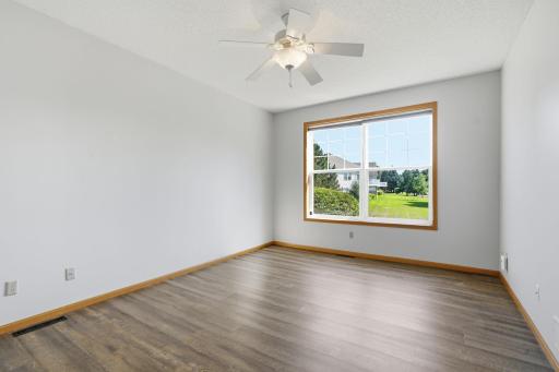 15130 Dutchman Way, Saint Paul, MN 55124