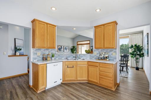 15130 Dutchman Way, Saint Paul, MN 55124