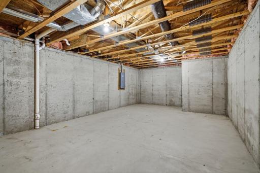 15130 Dutchman Way, Saint Paul, MN 55124