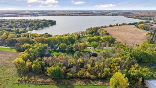 Nearby Diamond Lake and the natural surroundings offer even more opportunities to enjoy the area's beauty.