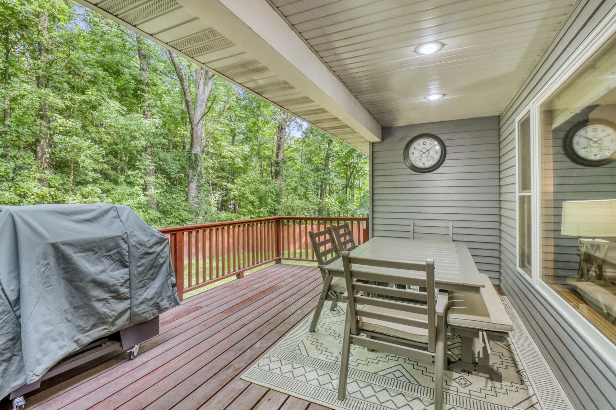 Backyard_deck1_3.JPG