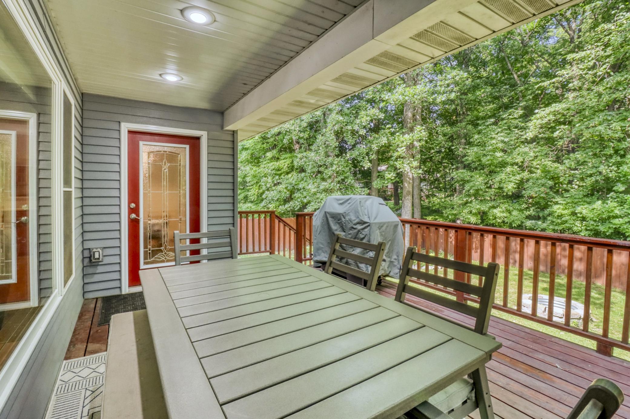 Backyard_deck1_2.JPG