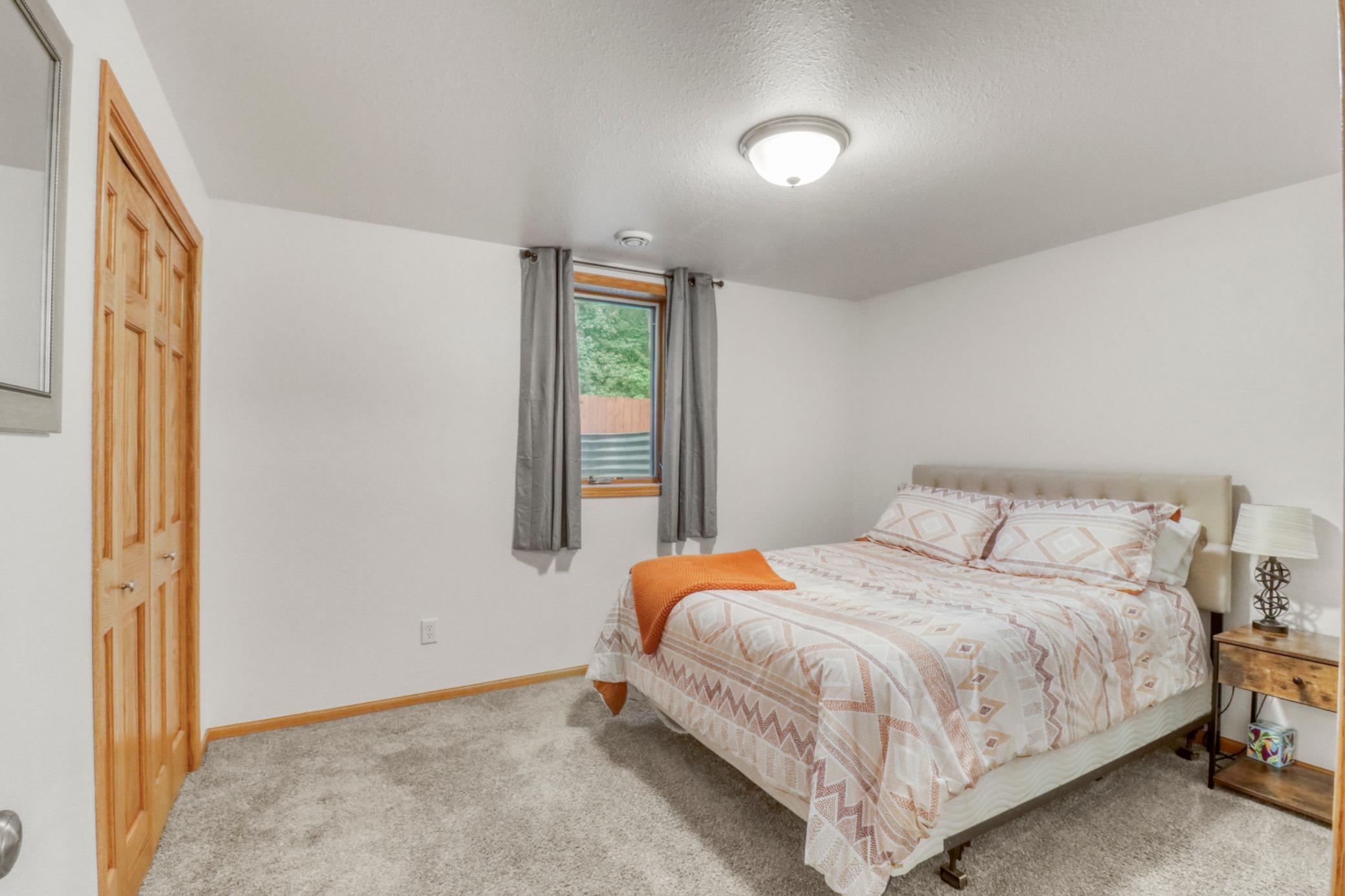 Basement Bedroom2_1.JPG