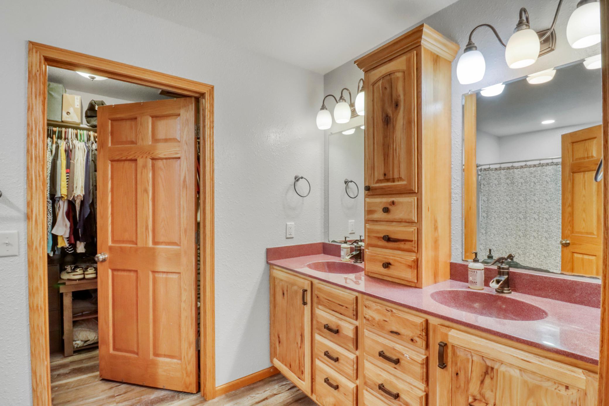 Primary Bathroom1_1.JPG