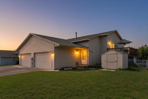 Photo for 7194 Upper 17th Street N, Oakdale, MN 55128 - listing #7124569 7194 Upper 17th Street N, Oakdale, MN 55128