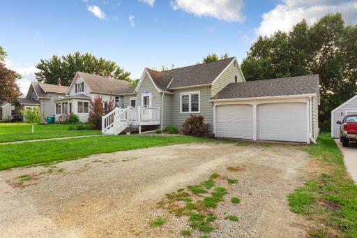 718 5th Street SE, Waseca, MN 56093