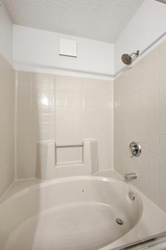 2807 32nd Street S, Moorhead, MN 56560