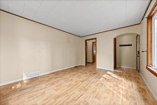 207 7th Street N, Waverly, MN 55390