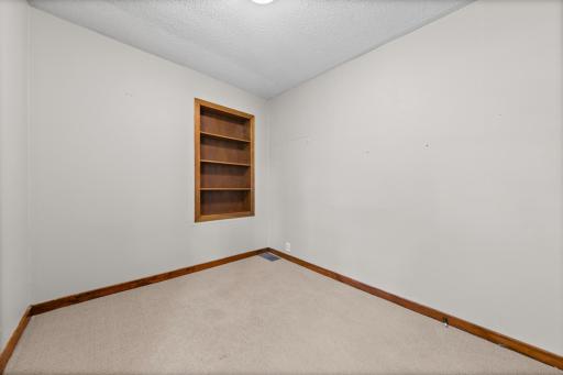 207 7th Street N, Waverly, MN 55390