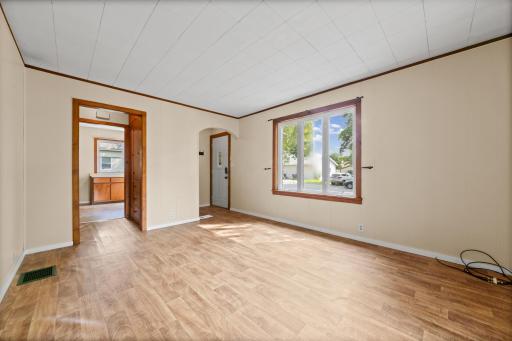 207 7th Street N, Waverly, MN 55390