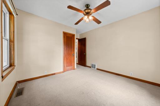 207 7th Street N, Waverly, MN 55390