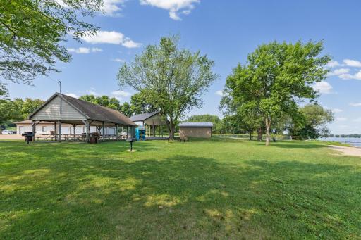 207 7th Street N, Waverly, MN 55390