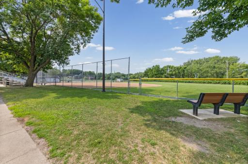 207 7th Street N, Waverly, MN 55390