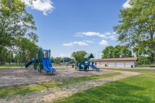 207 7th Street N, Waverly, MN 55390