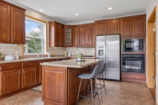 17461 Haralson Drive, Eden Prairie, MN 55347