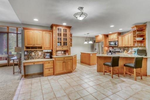 Kitchen1_.JPG