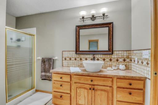 Primary Bathroom1_2.JPG