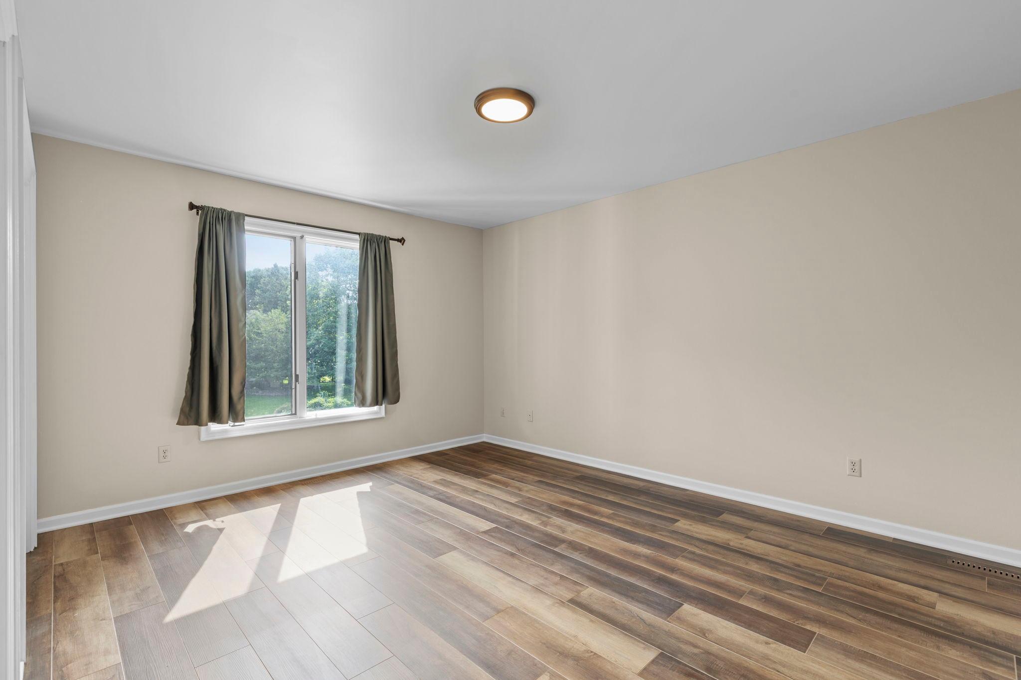 9348 Olympia Dr 53.jpg