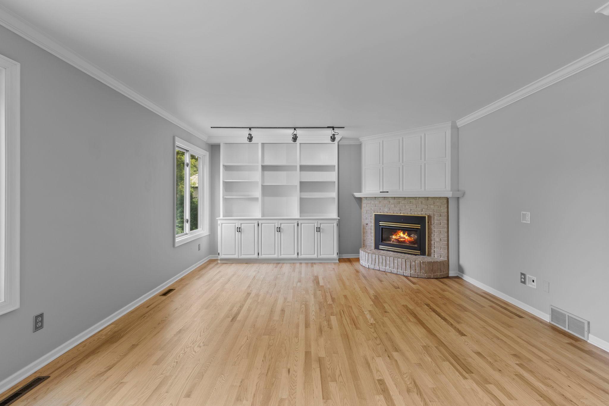 9348 Olympia Dr 17.jpg