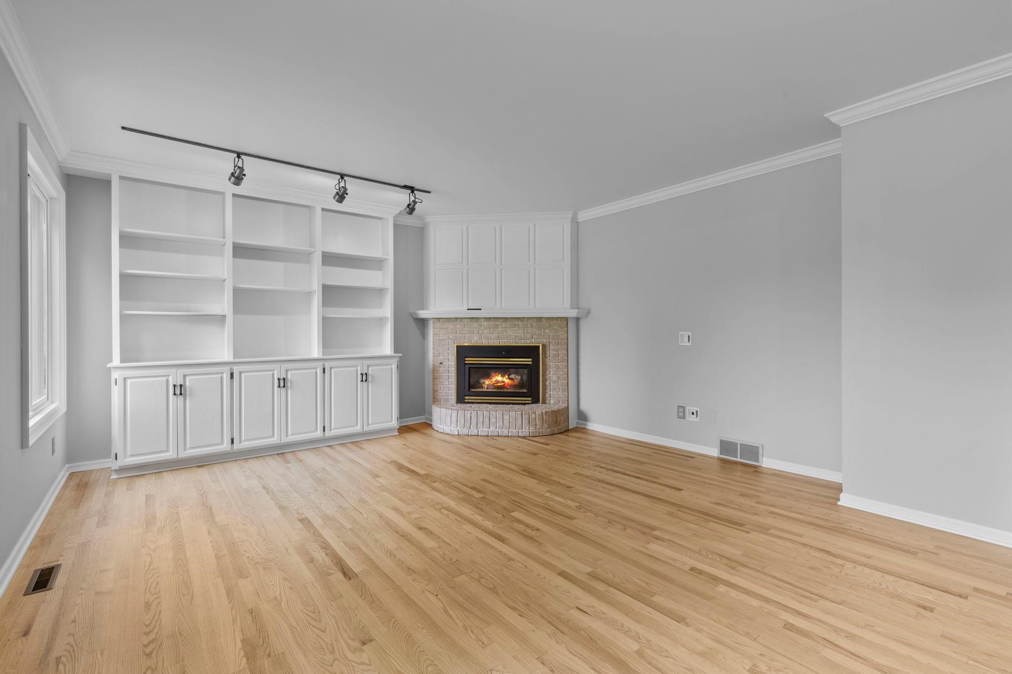 9348 Olympia Dr 18.jpg