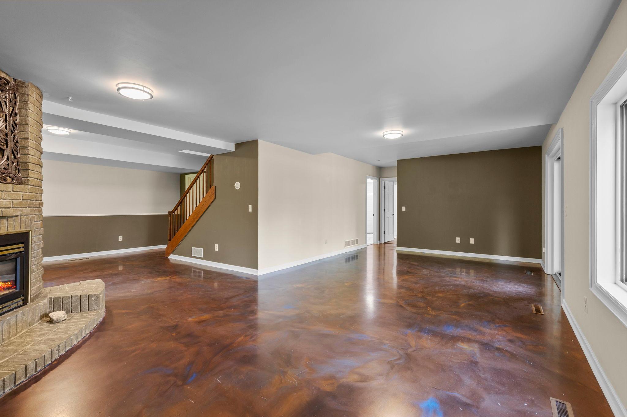 9348 Olympia Dr 63.jpg