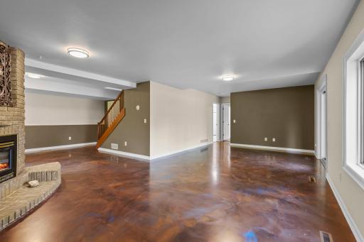 9348 Olympia Drive, Eden Prairie, MN 55347