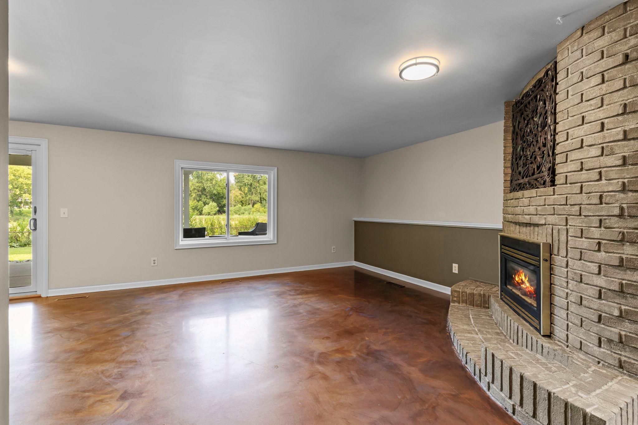 9348 Olympia Dr 61.jpg