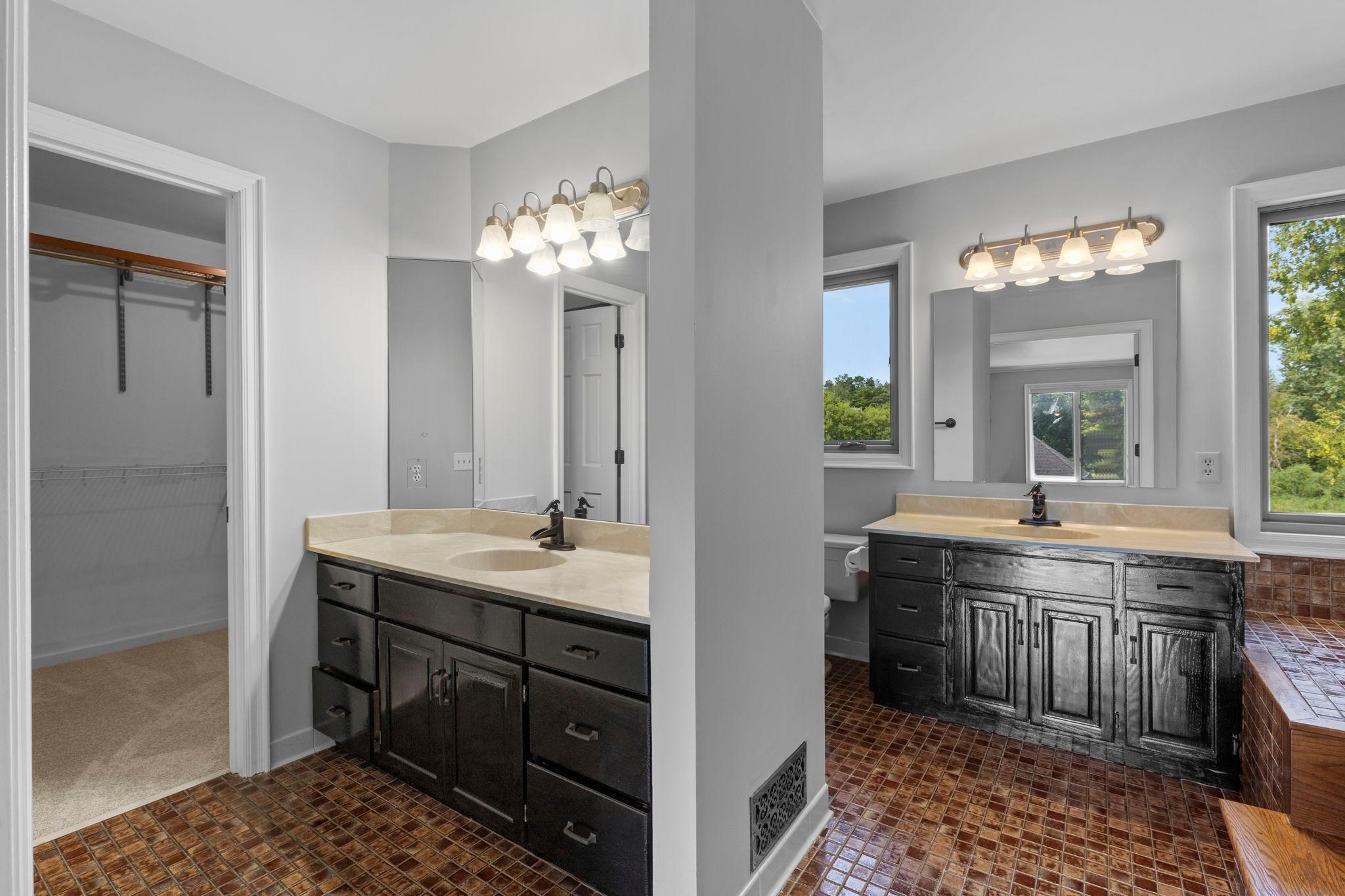 9348 Olympia Dr 45.jpg