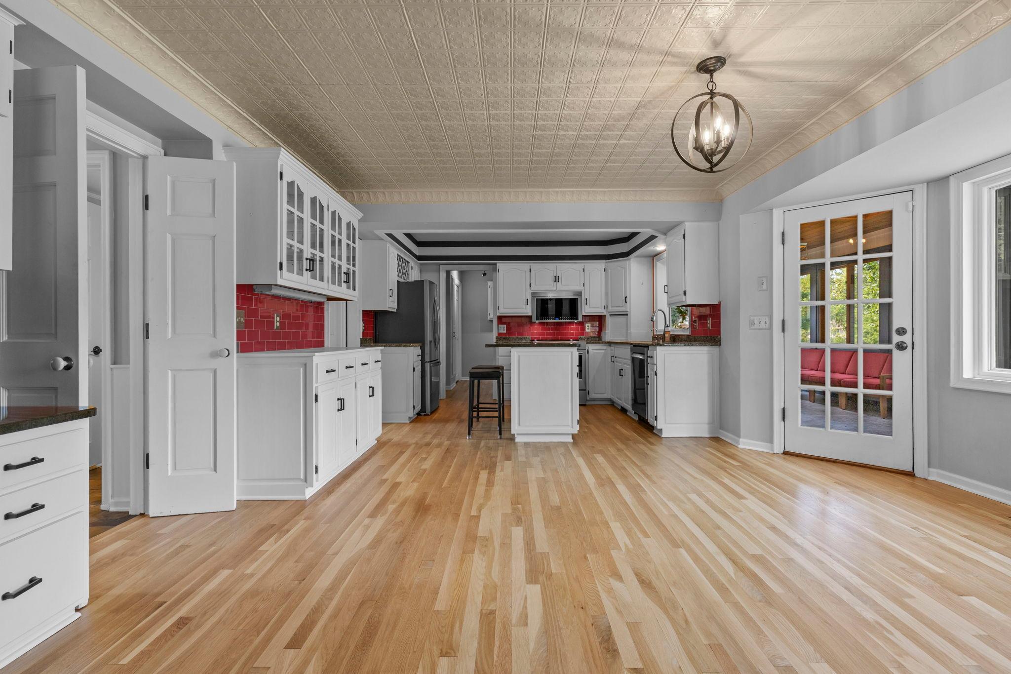 9348 Olympia Dr 23.jpg