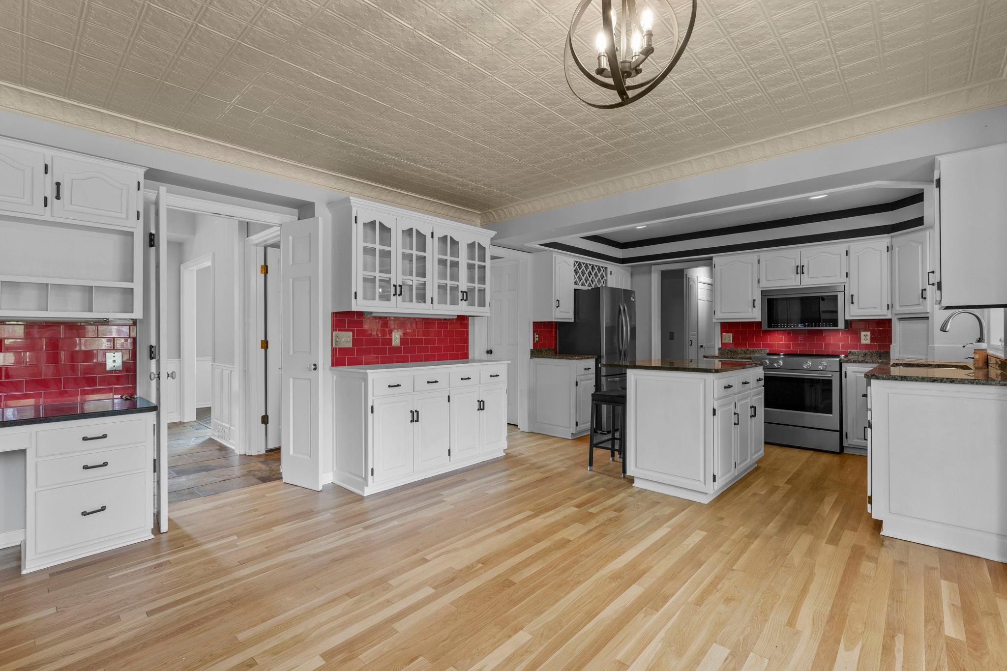 9348 Olympia Dr 24.jpg