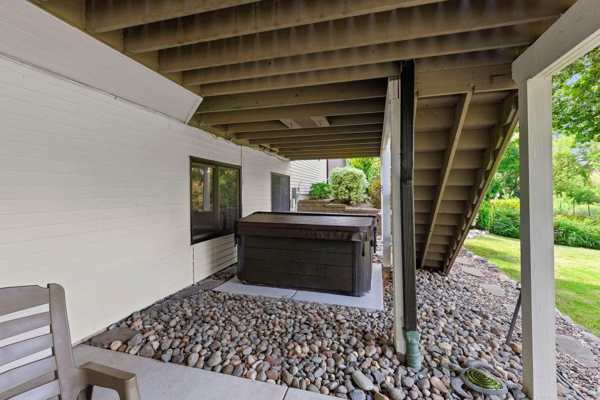 9348 Olympia Dr 84.jpg