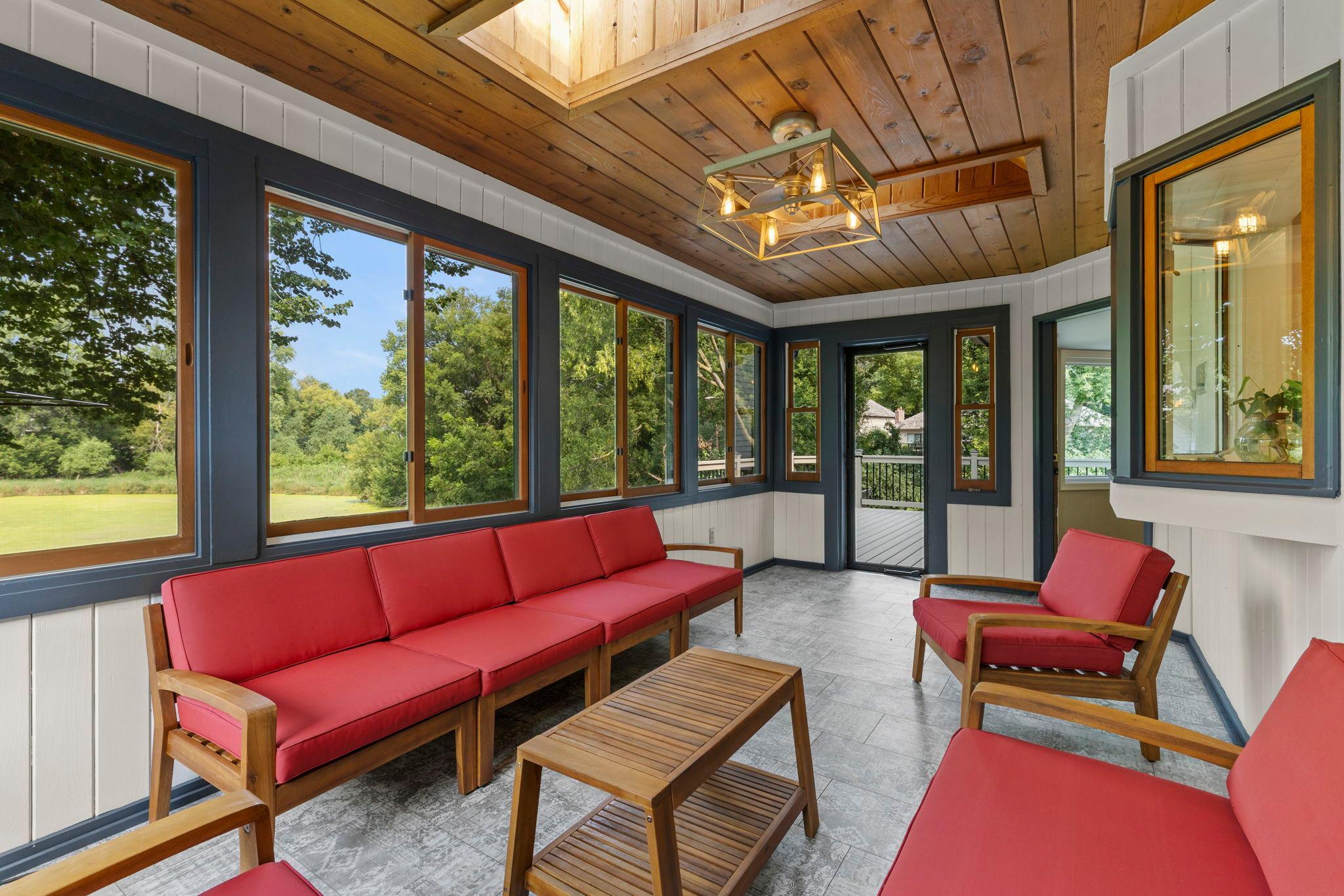 9348 Olympia Dr 76.jpg
