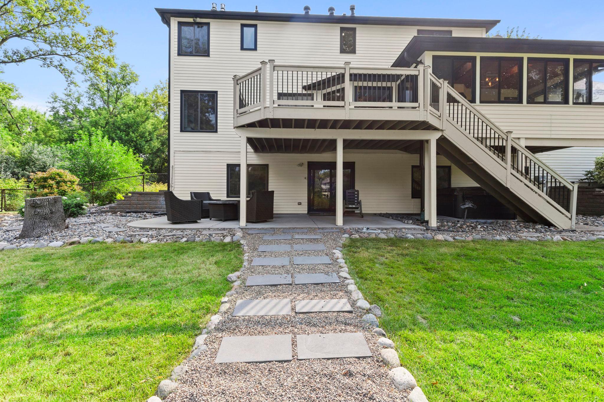9348 Olympia Dr 90.jpg