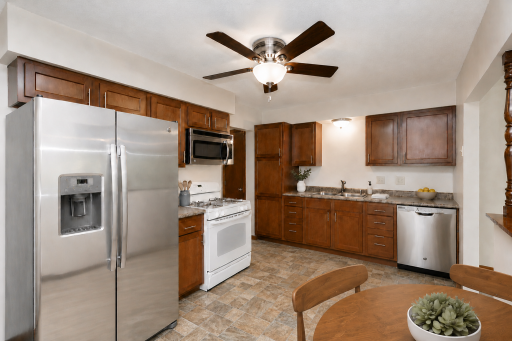 732 6th Avenue S, Hopkins, MN 55343