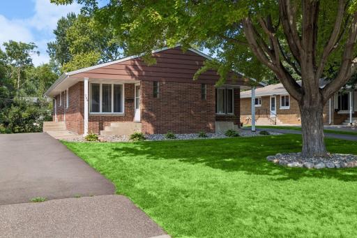 732 6th Avenue S, Hopkins, MN 55343