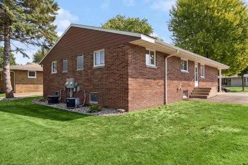 732 6th Avenue S, Hopkins, MN 55343