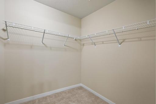 Large walk-in closet 9.4' x 6.7'