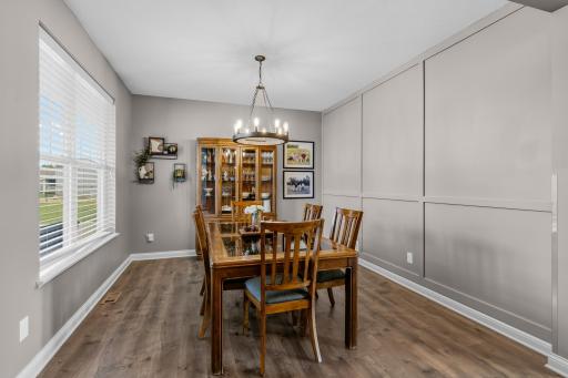 Formal dining room/flex room